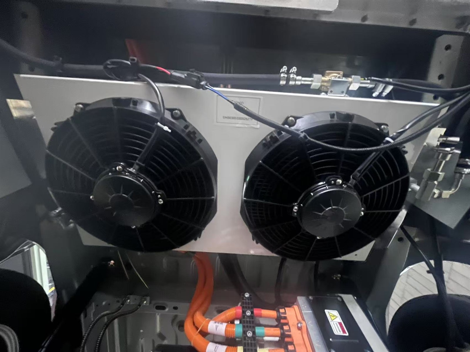 Refrigerated van motor unit Refrigerated van motor unit