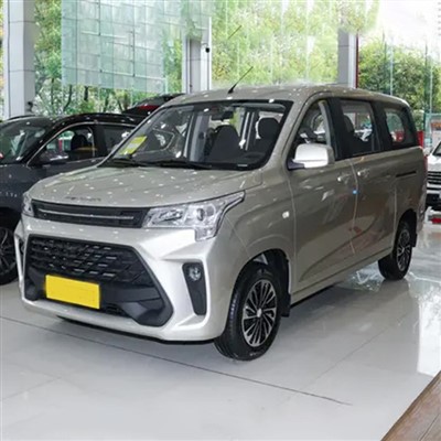 Dongfeng Glory 380 Grandi Carrier People